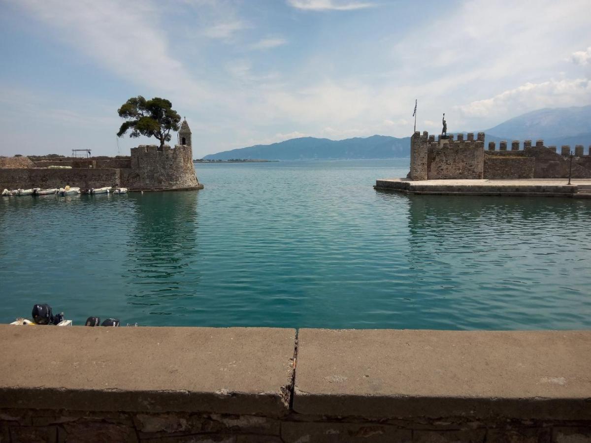 Clock'S House Apartment Nafpaktos Luaran gambar