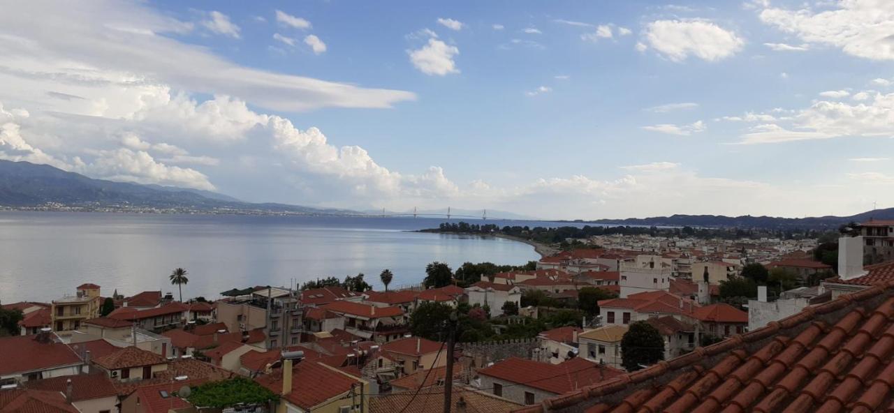 Clock'S House Apartment Nafpaktos Luaran gambar